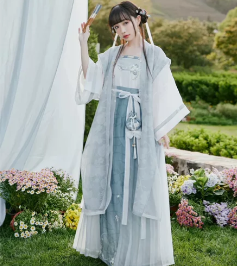 十三余小豆蔻儿[清凝语-蓝溪镇联名] 素雅...