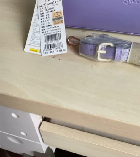 全新全新全新啄木鸟女包感兴趣的话给我留言吧...