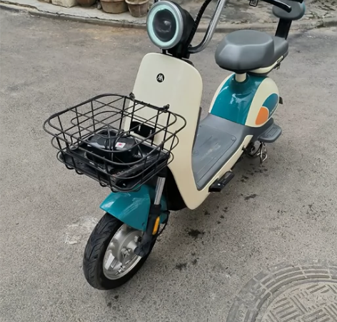 爱玛甜妮plus电动车，48v23A石墨烯...