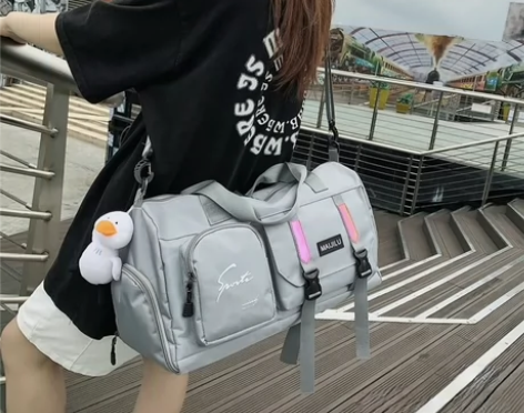 【低价清仓】新款男女运动健身包大容量短途出...