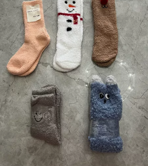 全新 秋冬圣诞袜，珊瑚绒加厚袜子，可爱卡通...