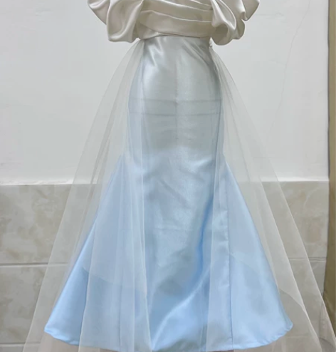 女大学生 立体裁剪课 婚礼服作业 本人服装...