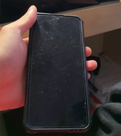 华为畅享10 e ，4+64GB几乎全新直...