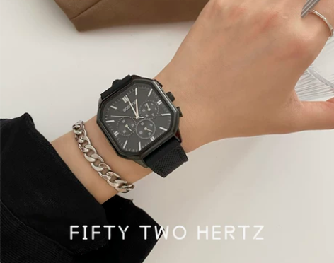 52赫兹超酷大表盘方形多功能6针运动防水硅...