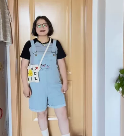 牛仔背带裤 全新 尺码2xl 感兴趣的话点...