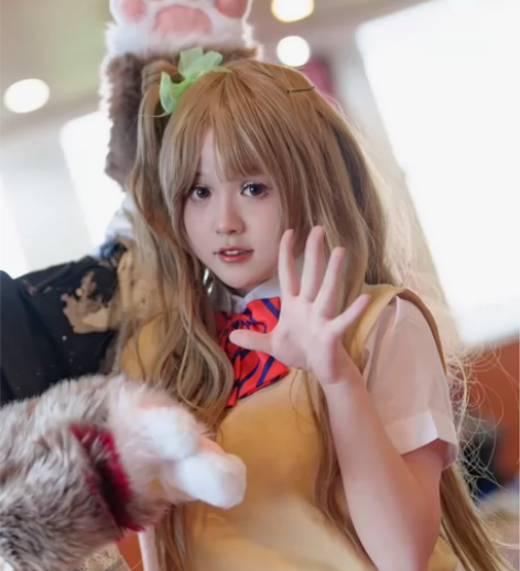 缪斯love live毛衫背心 全套，穿了...