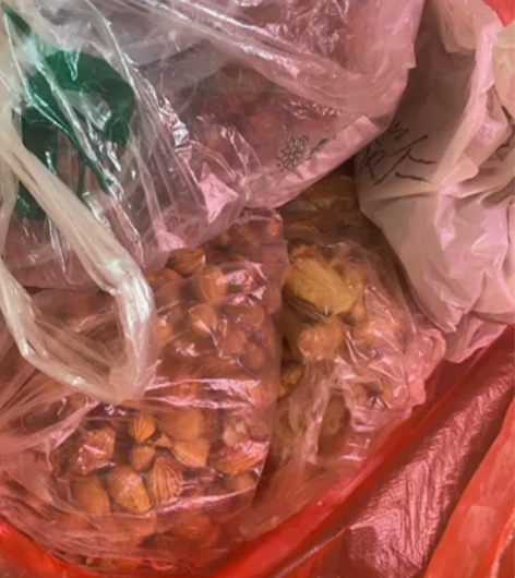 卤菜店没做了，剩余一部分香聊，低价出 感兴...