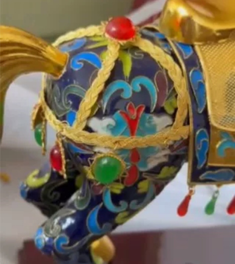 回流民国时间，手工编制拉丝鎏金景泰蓝飞马，...