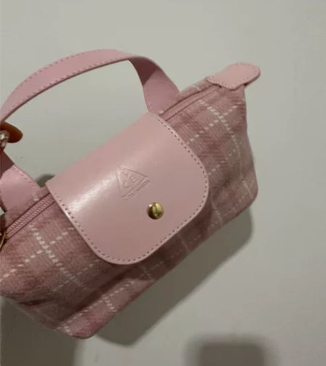 包邮 包邮 包邮 3ce粉色格纹手拎化妆包...