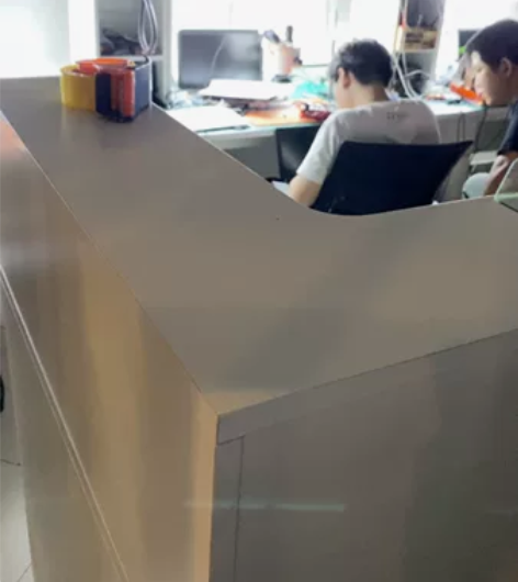 全年无休,每天基本都工作到凌晨, 我们真的...