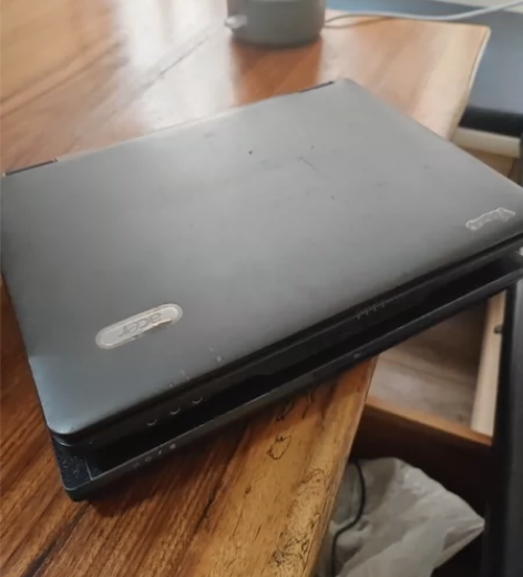 老古董，都能开机。一个开机，因为键盘会跳键...