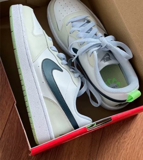 nike牛油果板鞋 99新 正品 假一罚万...