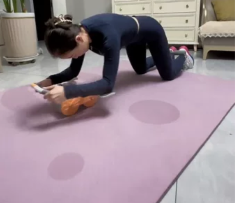 全新特价健腹轮练腹肌健身器材自动回弹收腹卷...