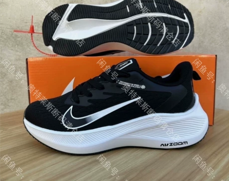 【捡漏全新耐克】轻便网面运动鞋W7运动透气...