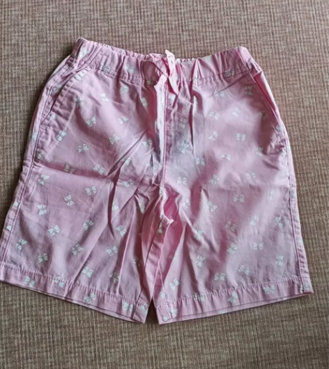 全新，班尼路女童短裤120码，15元 感兴...