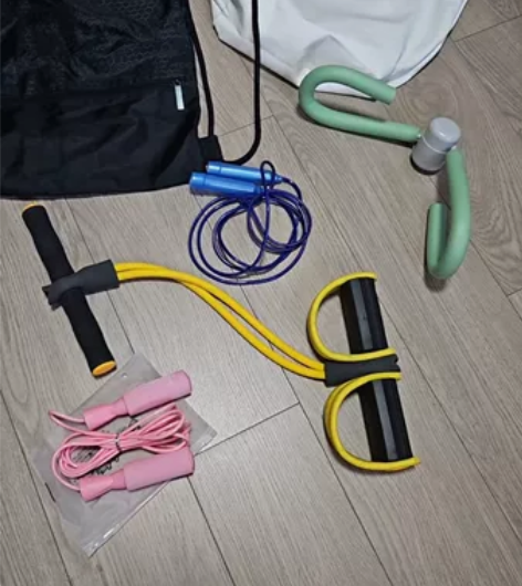 6件 跳绳2件 握力器1 拉力绳1 白帆布...