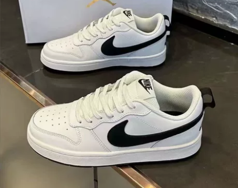 原价四百多买的，全新耐克运动鞋跑步鞋男鞋，...