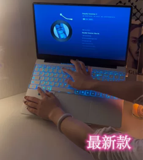 给钱就卖了！六千的全新2024款超.薄.笔...
