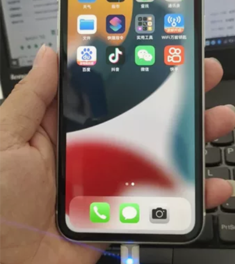 苹果xr，手机换过壳子，其他原装，功能正常...