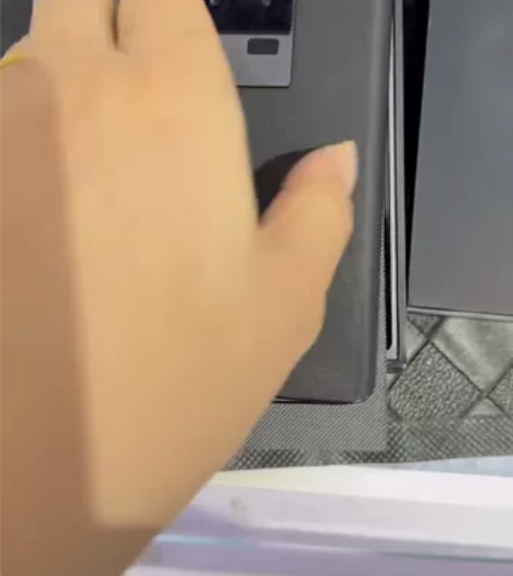 vivo iQOO 11  赛道版 2K ...