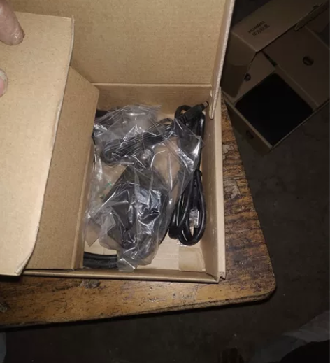 全新华为EC2106V2机顶盒2个,配件齐...