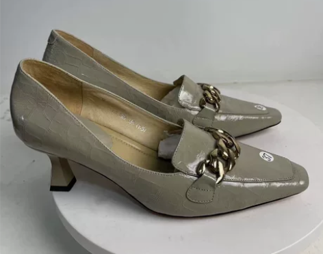 错码女真皮单鞋左脚38码右脚37码J540...