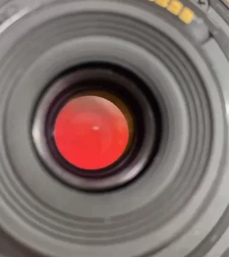 佳能550d自用想换ccd想出了，成色很新...