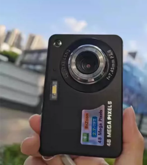 【低价售 低价售】全新的未拆封 CDD复古...