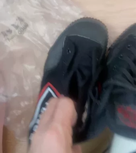 飞跃男鞋 还是高帮的 全新41码59包邮拿...