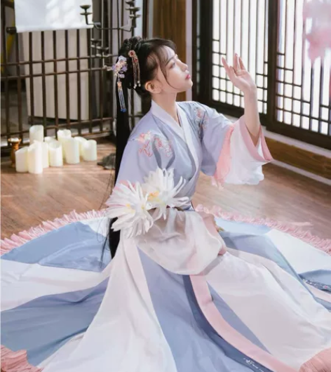 半价出梨花渡素倾华 晋制交领齐腰襦裙春夏刺...