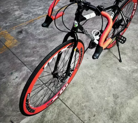 捡漏快点来 闲置 公路赛车自行车实心胎活飞...