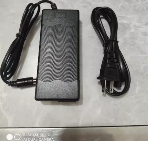全新,36V电动滑板车输出42V2A Xi...