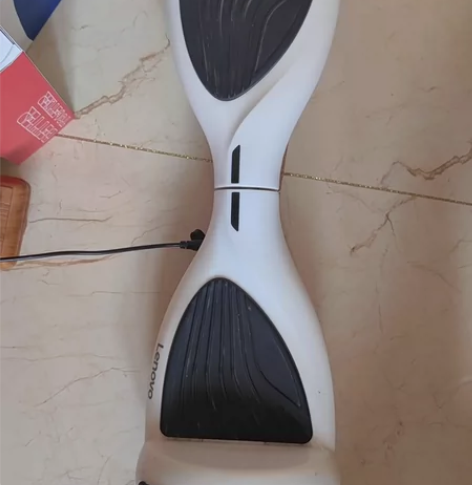 联想平衡车N4  36V电压 买来没有用过...