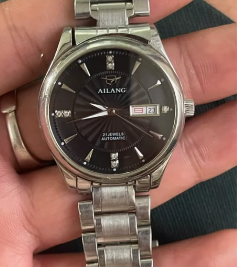 艾浪机械表 走时好，时间   日历都能调，...