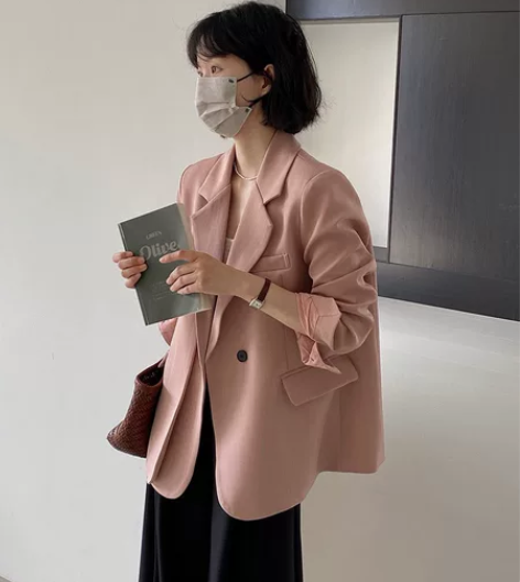江左 版型巨好！粉色廓形双门襟小西装外套女...