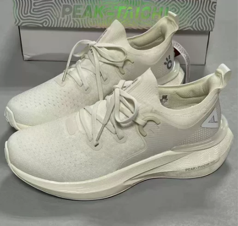 匹克态极3.0跑鞋43码 全新正品配盒微瑕...