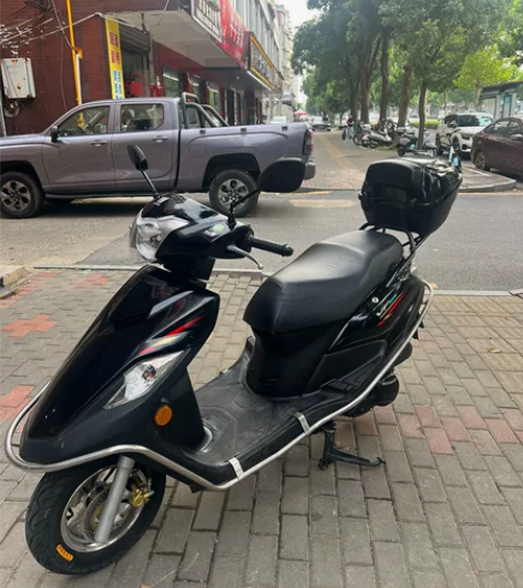 豪爵vf125，一年多的车，电喷，需要过户...