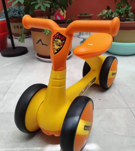 孩子自用车子三辆，成色都不错，家中车子多，...