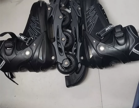 小状元成人旱冰轮滑鞋41码一44码单闪 感...