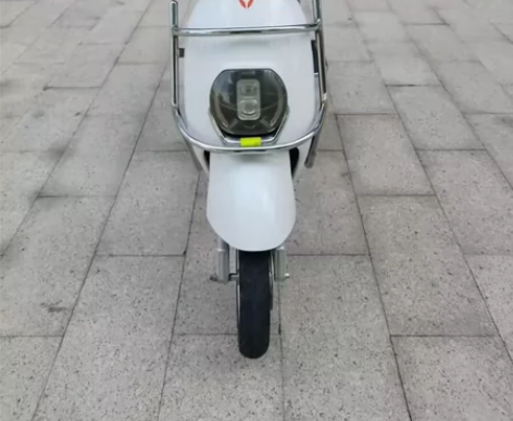 雅迪电动车二手电瓶车转让，才用几个月！去年...