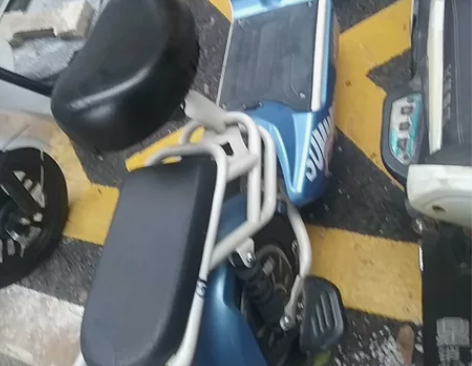 新日电动48v锂电池，8成新车况很好不讲价...