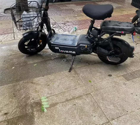 出售一个绿源电动车,48伏12安,续航25...