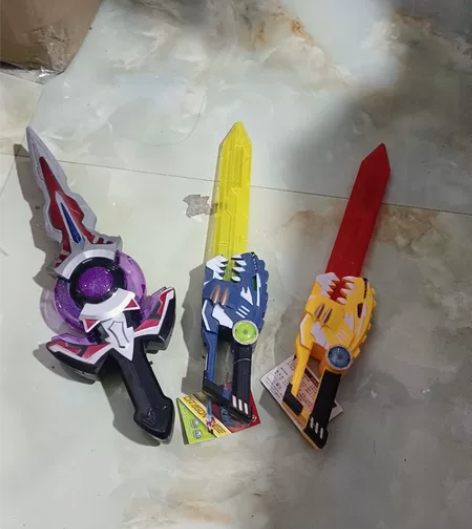 3把奥特曼剑带灯光音乐的。全新正品26.6...