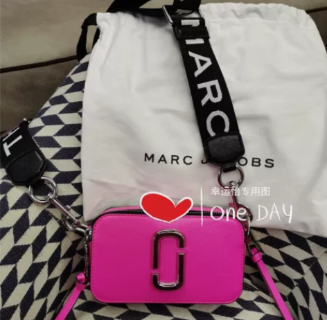 Marc Jacobs 相机包   全新 ...