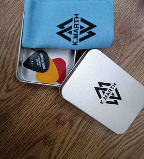 吉他拨片 擦琴布  拨片盒 感兴趣的话点“...