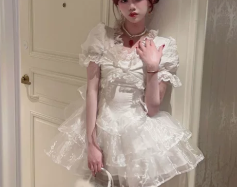 日系甜美洛丽塔少女收腰显瘦连衣裙公主风蓬蓬...