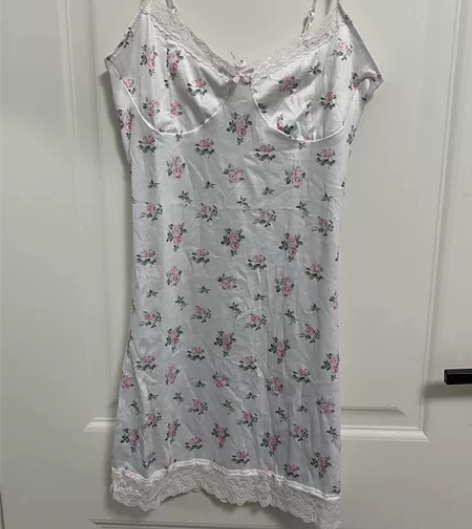 做你的猫小碎花性感睡衣包臀蕾丝吊带睡裙禁欲...