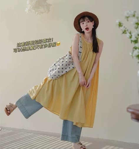 萌果森林自制无袖背心连衣裙 尺码：均码颜色...