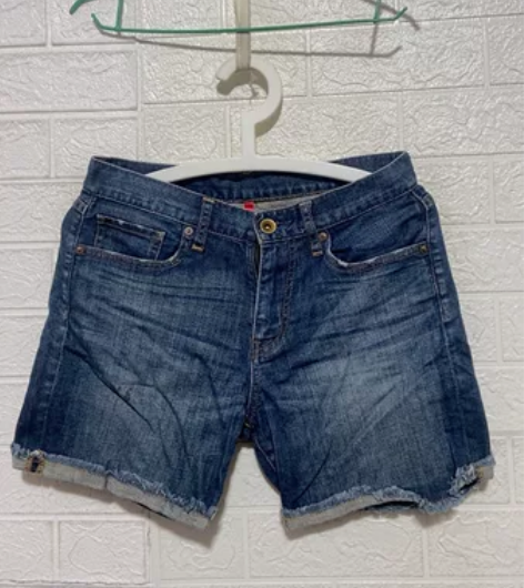优衣库女士牛仔短裤，腰围76裤长37 感兴...