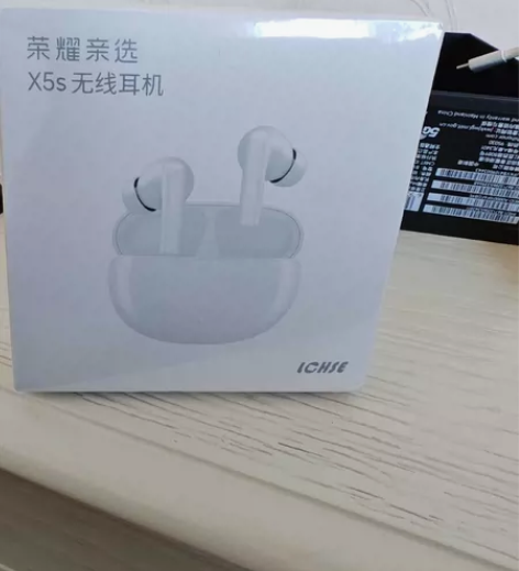 买荣耀 Magic6Pro送的荣耀正品X5...